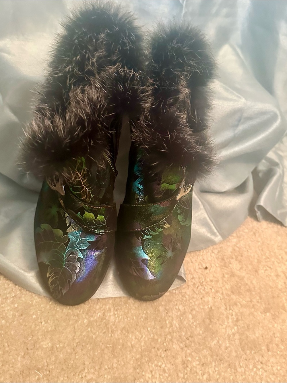 Spring Step Women's Iridescent Black Fur-Trim ankle boots 11m - Picture 3 of 6